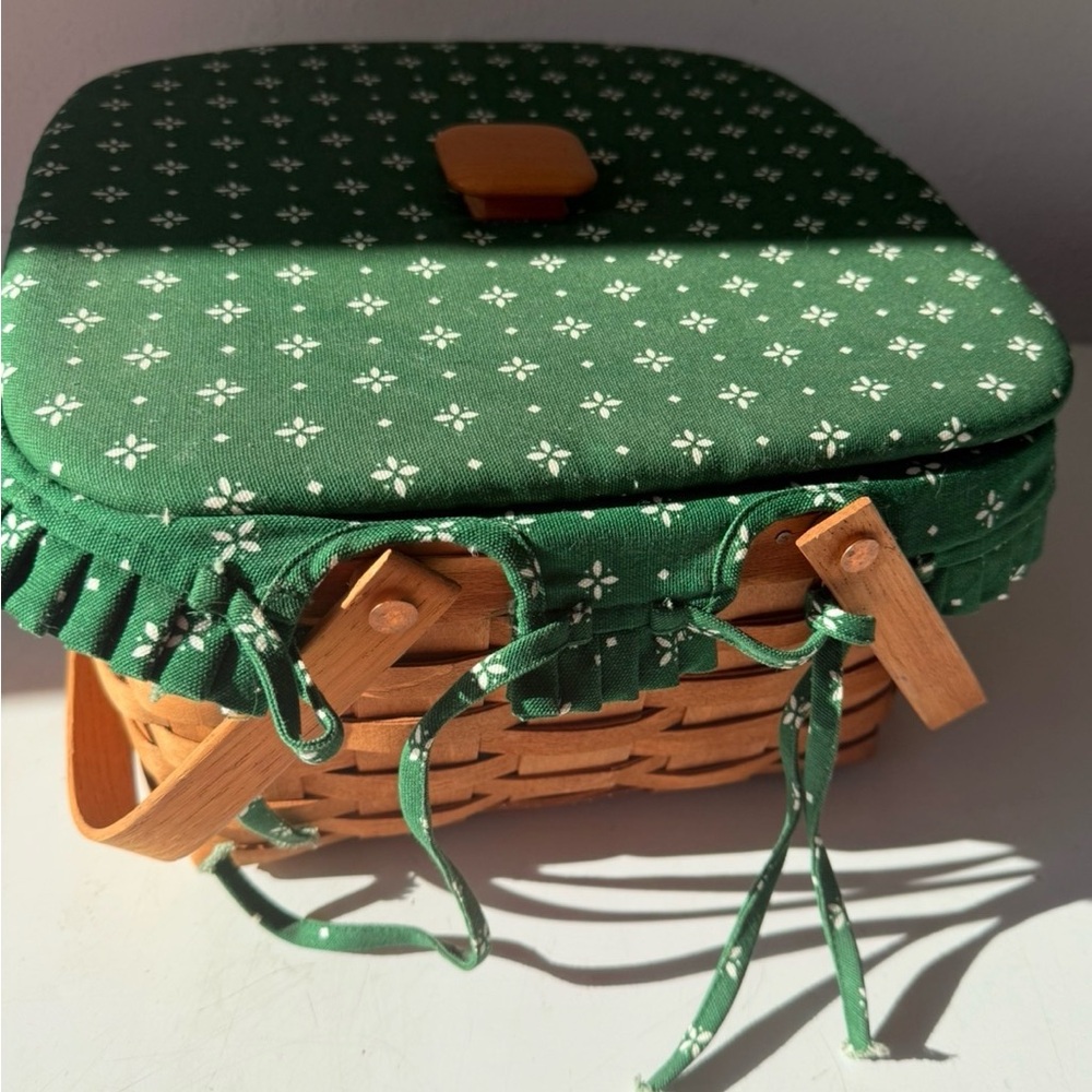 Longaberger 2 pie Green Woven Picnic-Style Shoulder Basket